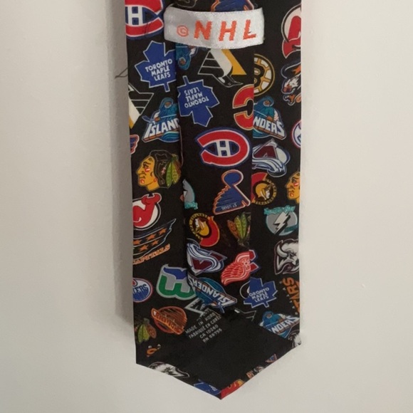 NHL Multi-Color Team Logos Tie - Picture 2 of 4